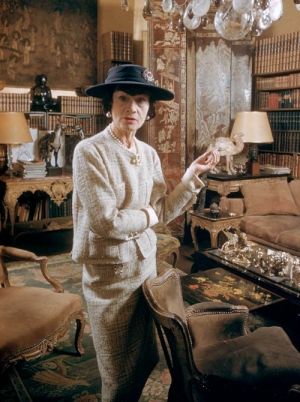 Older Coco Chanel pictures - Coco Chanel in her apartment in Paris.jpg